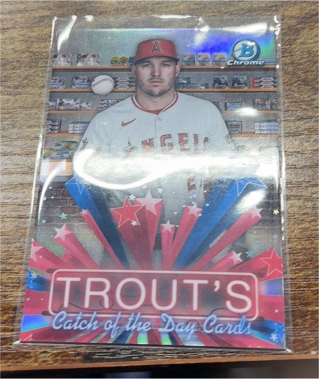 2025 Bowman Chrome #HS-6 Mike Trout Trout's Catch of the Day Card — front