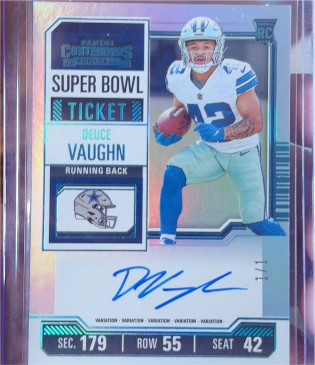 2023 Panini Contenders Rookie Ticket #108 Deuce Vaughn — front