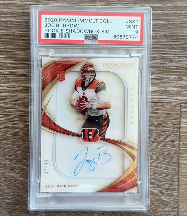 2020 Panini Immaculate Collection #SS1 Joe Burrow Rookie Shadowbox Signature — front