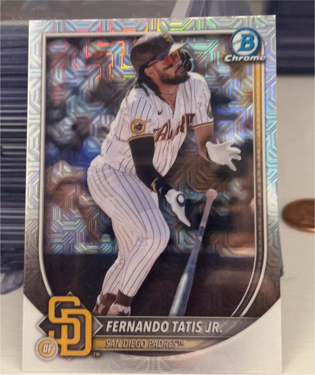 2025 Bowman Chrome #23 Fernando Tatís Jr. — front