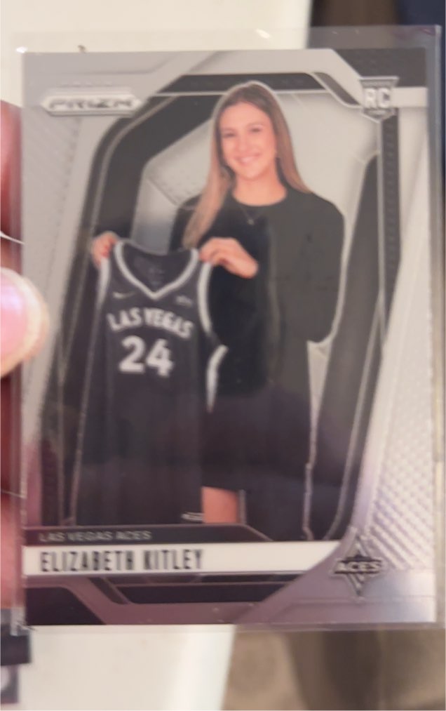2024 Panini Prizm WNBA #140 Elizabeth Kitley — front