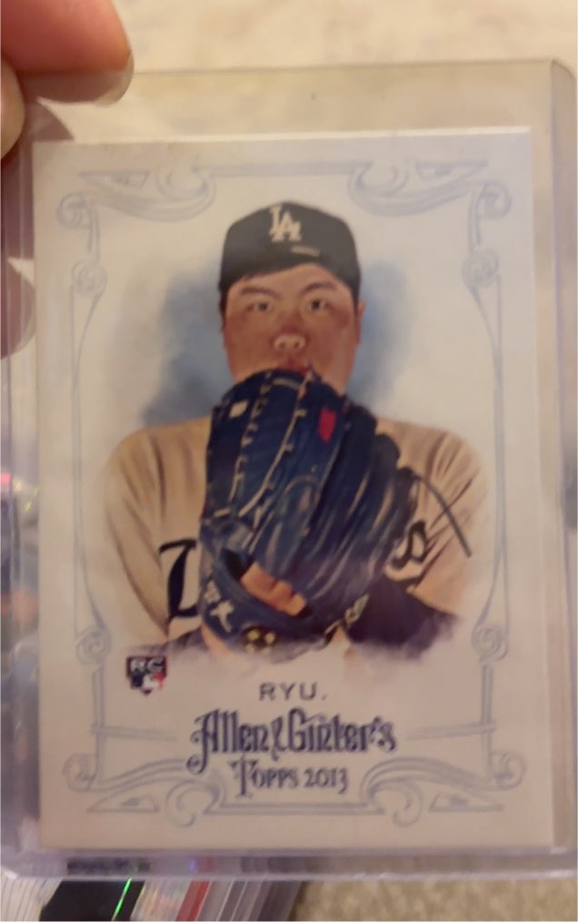 2013 Topps Allen & Ginter #246 Hyun-Jin Ryu — front