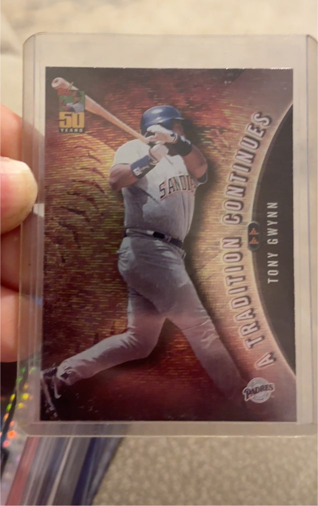 2001 Topps A Tradition Continues #TRC25 Tony Gwynn — front