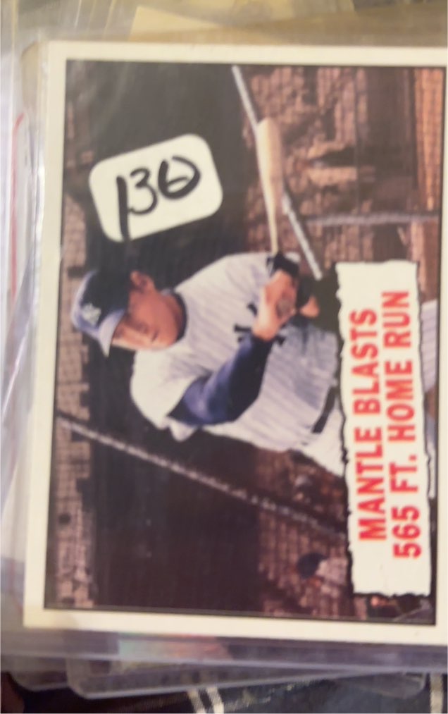 2010 Topps Heritage #406 Mickey Mantle — front