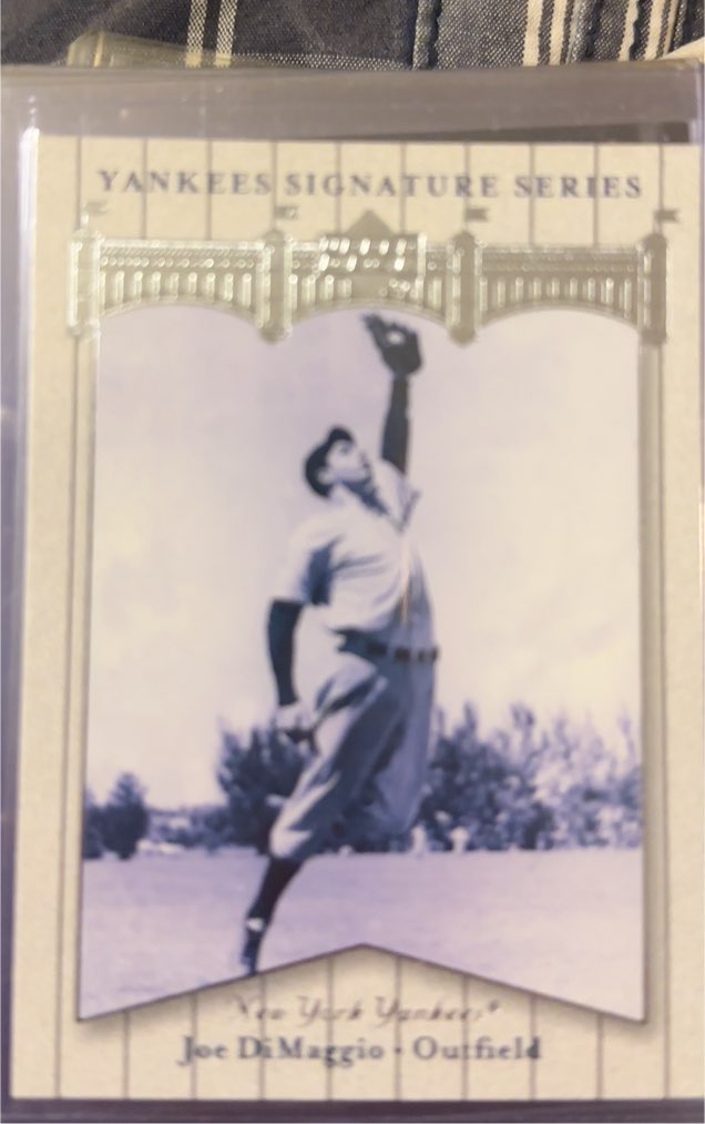 2003 Upper Deck Yankees Signature Series #44 Joe DiMaggio — front