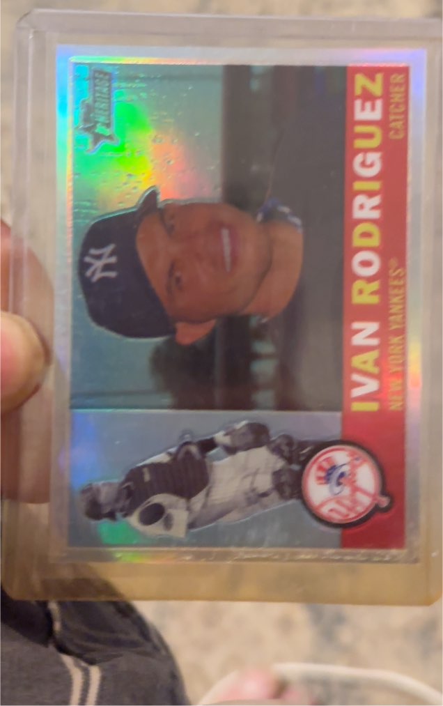 1960 Topps #51 Ivan Rodriguez — front