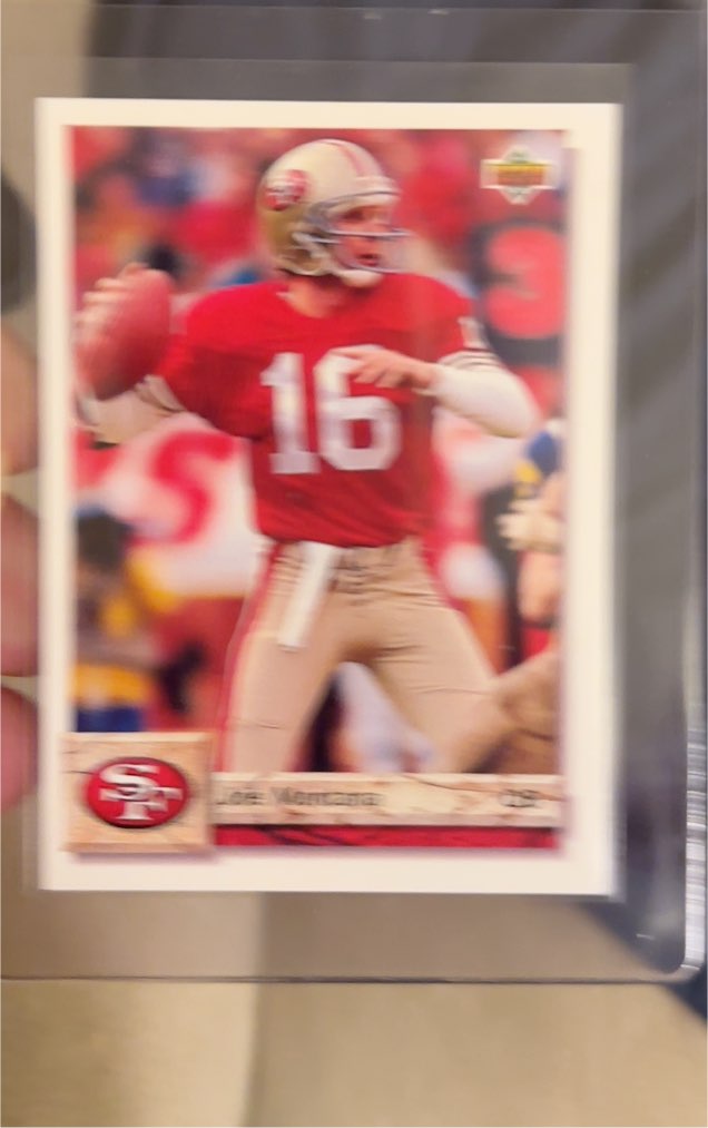 1992 Upper Deck #560 Joe Montana — front