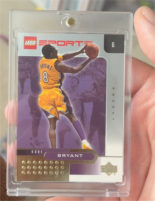2002-03 Upper Deck Lego Sports Gold Foil #10 Kobe Bryant — front