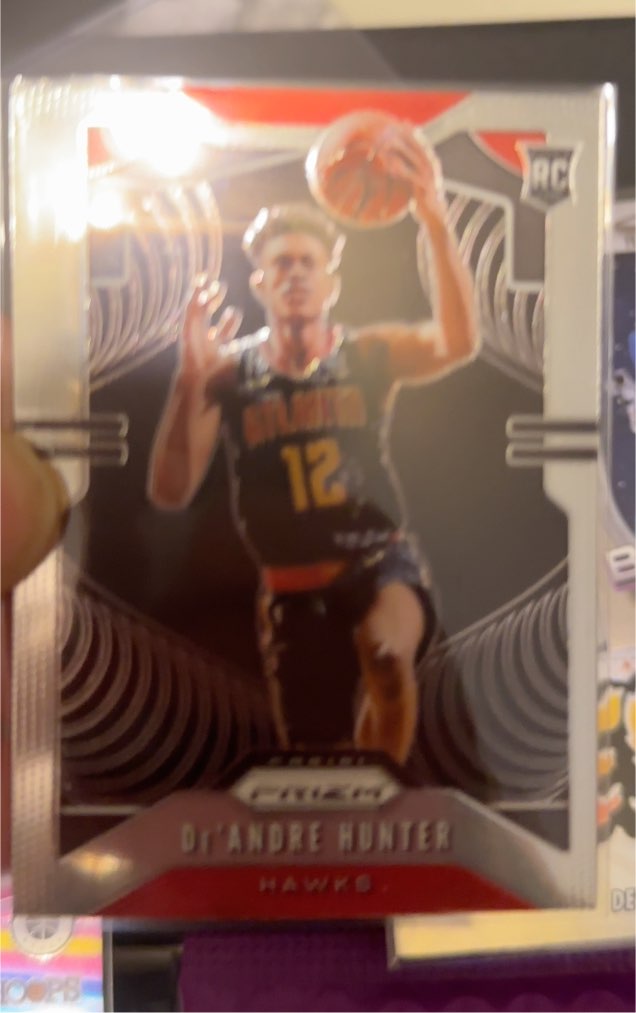 2019-20 Panini Prizm #12 De'Andre Hunter — front
