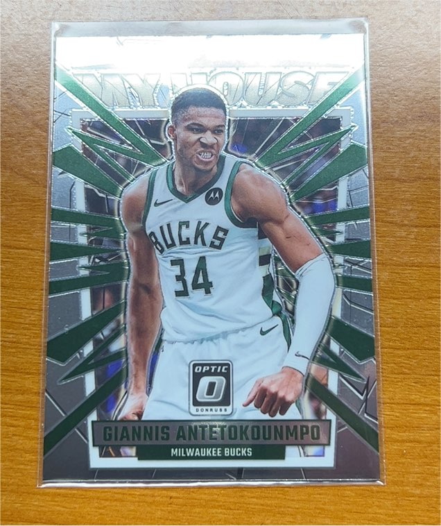 2023-24 Panini Donruss Optic My House #11 Giannis Antetokounmpo — front