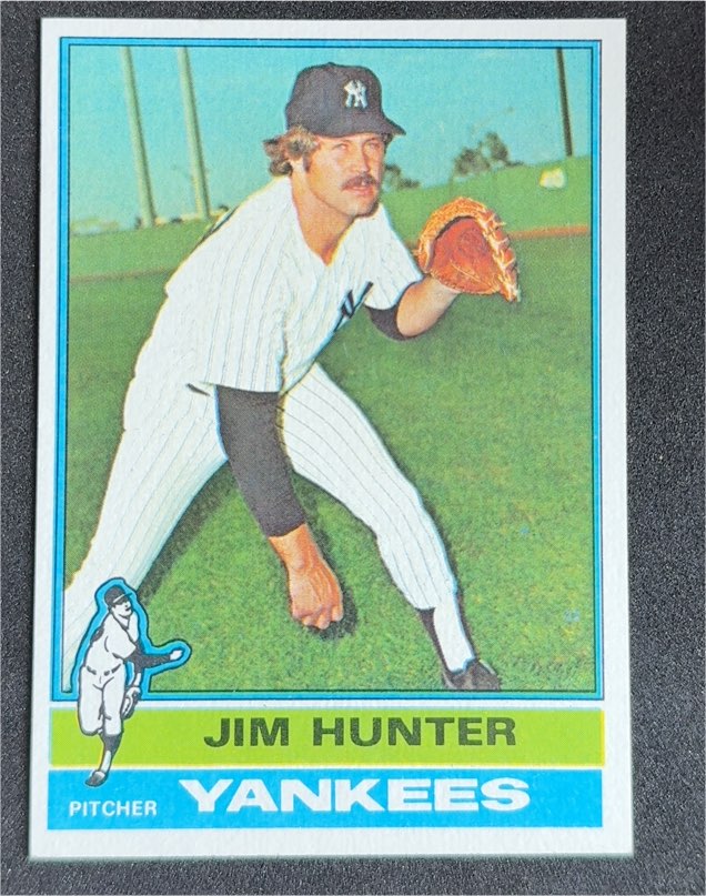1976 Topps #100 Jim Hunter — front