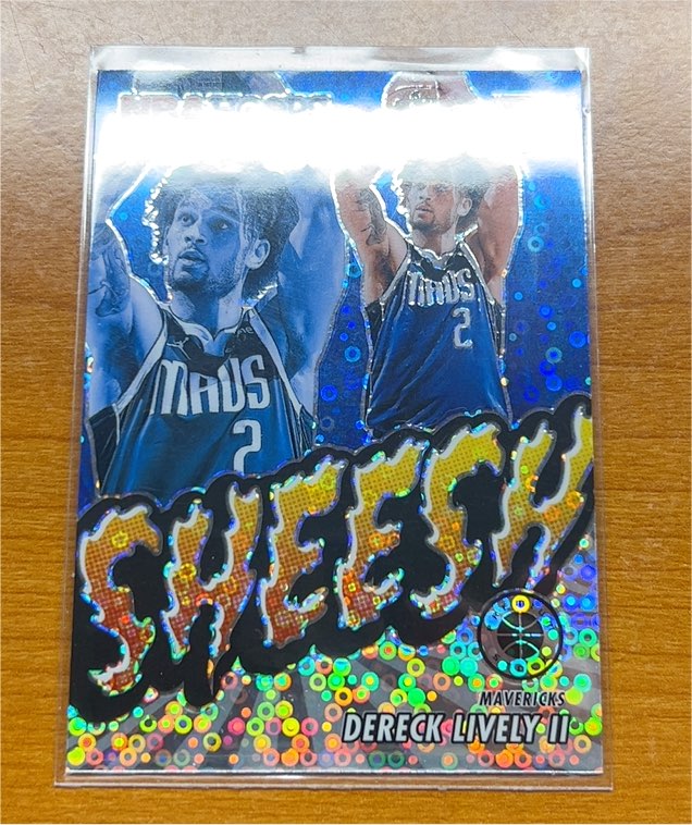 2023-24 Panini NBA Hoops Premium Stock #13 Dereck Lively II Sheesh Silver Prizm — front