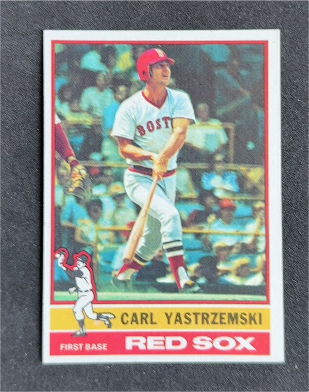 1976 Topps #230 Carl Yastrzemski — front