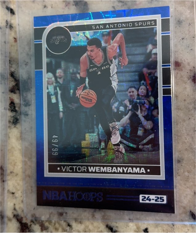 2024-25 Panini NBA Hoops #165 Victor Wembanyama — front