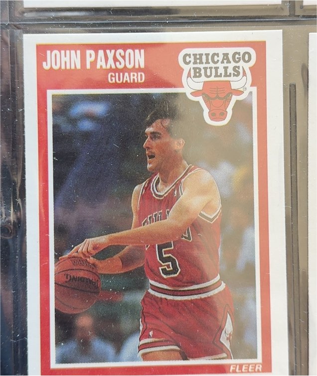 1989 Fleer #22 John Paxson — front