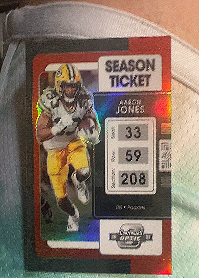 2021 Panini Contenders Optic Season Ticket #33 Aaron Jones — front