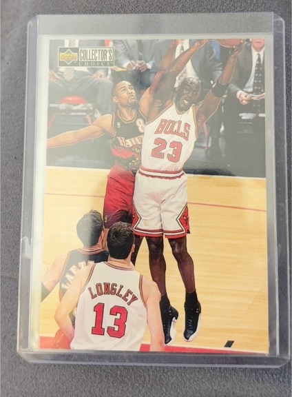1997-98 Upper Deck Collector's Choice #395 Michael Jordan Michael's Magic — front