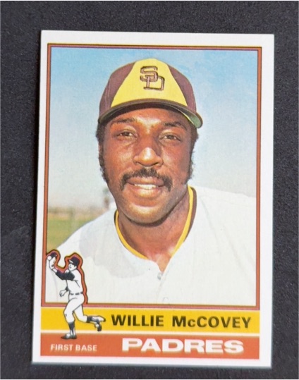 1976 Topps #520 Willie McCovey — front