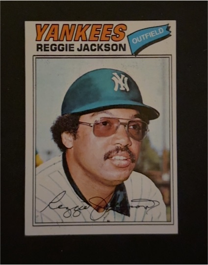 1977 Topps #10 Reggie Jackson — front