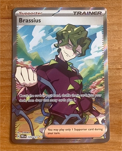 2025 Pokémon TCG SV: Prismatic Evolutions #135/131 Brassius — front