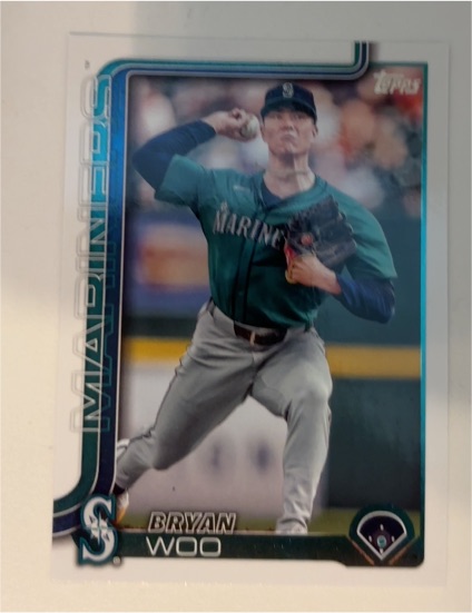 2025 Topps #327 Bryan Woo — front