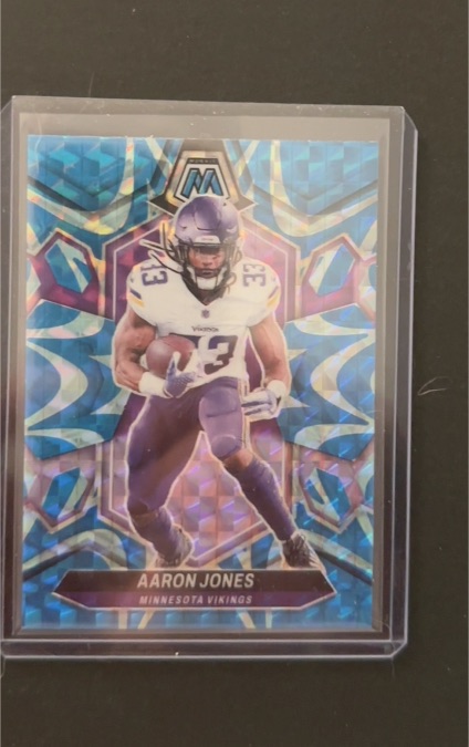 2024 Panini Mosaic #142 Aaron Jones — front