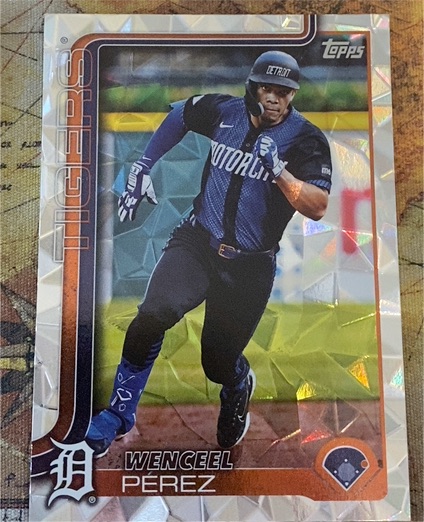 2025 Topps #646 Wenceel Perez — front
