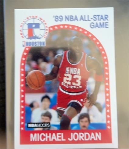 1989-90 NBA Hoops #21 Michael Jordan — front