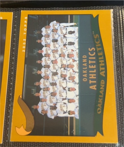 2002 Topps #661 Oakland Athletics — front