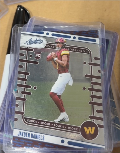 2024 Panini Absolute #102 Jayden Daniels — front