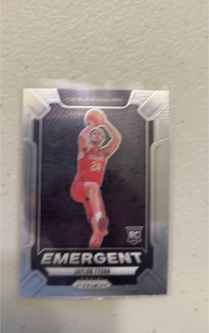 2024-25 Panini Prizm #25 Jaylon Tyson Emergent — front