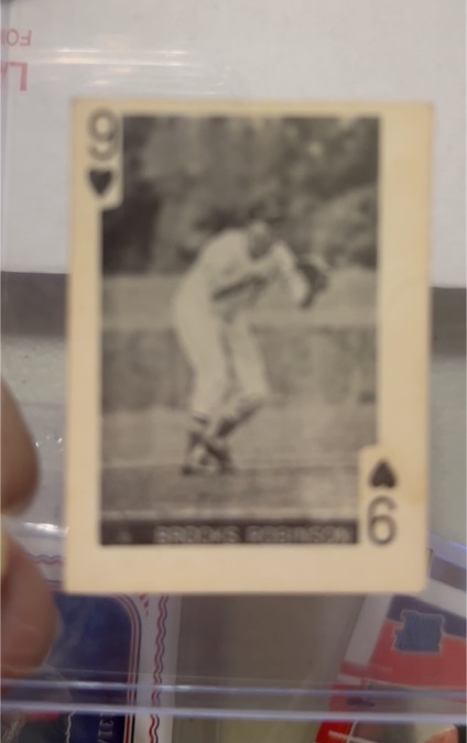 1969 Globe Imports 9 of Hearts Brooks Robinson — front