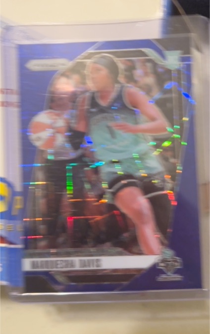 2024 Panini Select WNBA Concourse Silver Flash Prizm #4 Arike Ogunbowale — front
