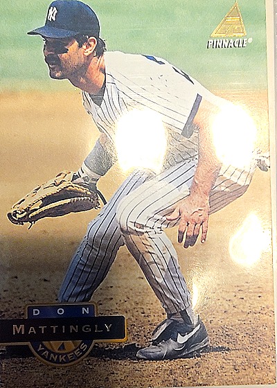 1994 Pinnacle #23 Don Mattingly — front