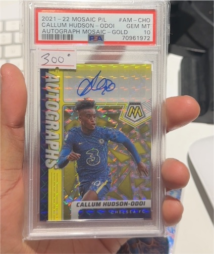 2021-22 Panini Mosaic Premier League #AM-CHO Callum Hudson-Odoi Autograph Mosaic Gold — front