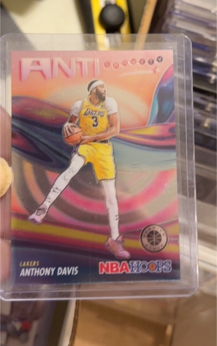 2023-24 Panini NBA Hoops Premium Stock #18 Anthony Davis — front