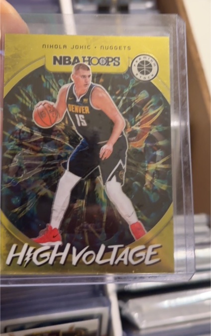 2019-20 Panini NBA Hoops Premium Stock #22 Nikola Jokic High Voltage — front