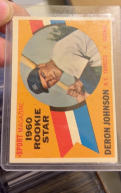 1960 Topps #134 Deron Johnson Rookie Star — front