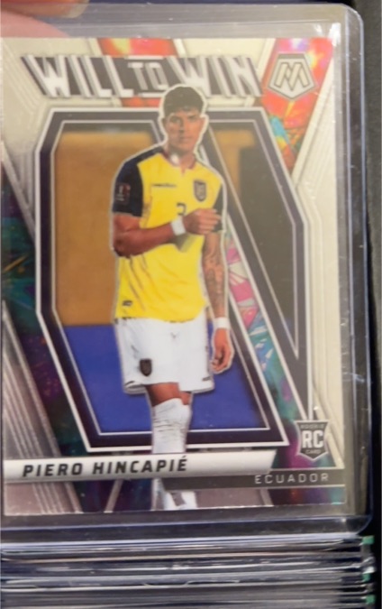 2021-22 Panini Mosaic Road to FIFA World Cup #31 Piero Hincapie Will to Win — front