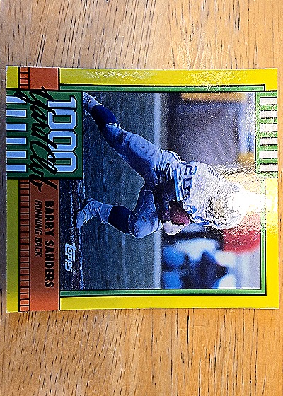 1990 Topps 1000 Yard Club #11 Barry Sanders — front