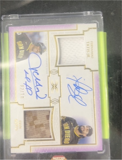 2023 Panini Definitive Dual Relic Auto #DRA-FT Fernando Tatis Jr. — front