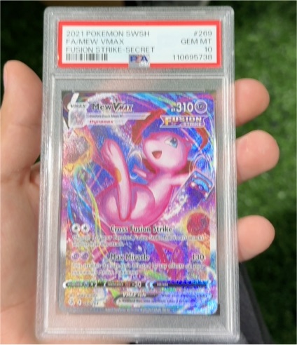 2021 Pokémon Sword & Shield Fusion Strike #269 Mew VMAX — front