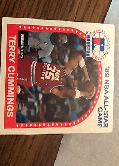 1989-90 NBA Hoops #256 Terry Cummings (All-Star) Bucks Basketball Card — front