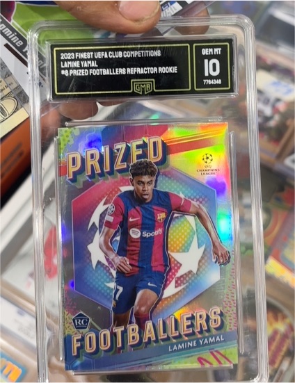 2023-24 Topps Finest UEFA Club Competitions #PF8 Lamine Yamal Prized Footballers Refractor Rookie — front
