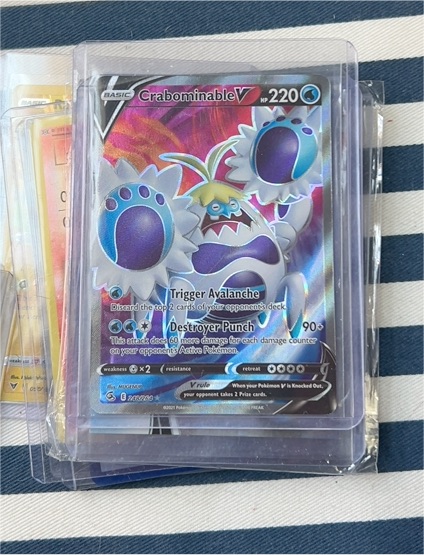 2021 Pokémon TCG Fusion Strike #248 Crabominable V — front