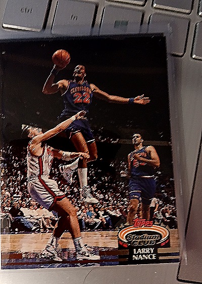 1992-93 Topps Stadium Club #298 Larry Nance — front