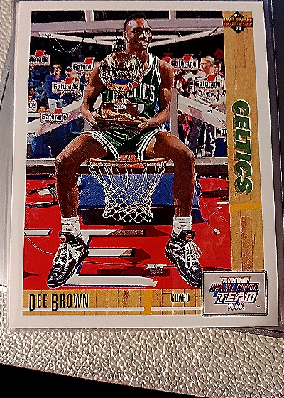 1991-92 Upper Deck #37 Dee Brown — front