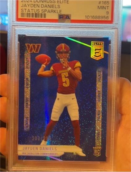 2024 Panini Donruss Elite #165 Jayden Daniels Status Sparkle — front