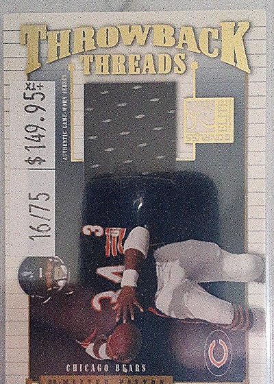 1993 Topps Throwback Threads #TT-16 Walter Payton — front