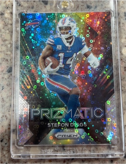 2023 Panini Prizm #5 Stefon Diggs — front